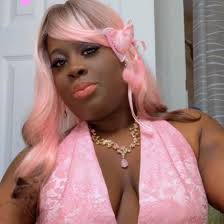 what do you guys think of internet girl? the baby voice threw me off really  bad..