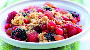 Crumble De Fruits Rouges Et Chataignes Confites Gourmandiz Begourmandiz Be