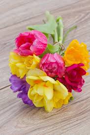 Roses spray roses calla lilies hydrangea gerbera carnations baby's breath orchids peonies chrysanthemums sunflowers acacia. Posy Of Yellow Roses Stock Image Image Of Mothers Present 37483129