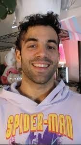 Daniel Leyva's Instagram, Twitter & Facebook