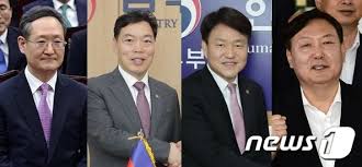 1988년 제30회 사법시험에 합격하여 1991년 제20기 사법연수원을 수료하고 1994년 인천지방검찰청 검사에 임용되었다. ë²•ì¡°ê³„ ê²€ì°°ì´ìž¥ í›„ë³´ ì••ì¶•ì— ì˜ˆìƒëŒ€ë¡œ ì—¬ì„±í'€ ì•„ì‰¬ì›Œ ë‰´ìŠ¤ ë™ì•„ë‹·ì»´