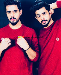 Pin By H M1415 On توام سعاده Dance Videos Historical Figures Twins