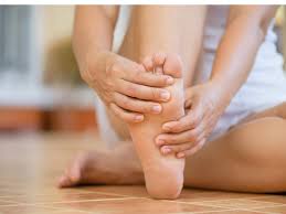 Causes of foot problems in people with diabetes include footwear, nerve because of the nerve damage, the patient may be unable to feel their feet normally. Watch Your Step The Condition Of Feet Can Indicate Thyroid Poor Blood Flow Rheumatoid Arthritis The Economic Times