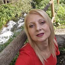 When to prune roses in Southern California zone 9?