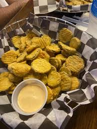 what is the calories per serving of fried pickles