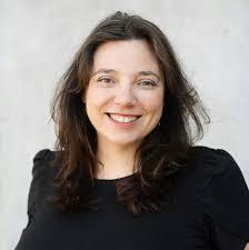 Sarah Archambault's Instagram, Twitter & Facebook