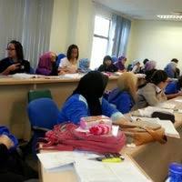 Melahirkan graduan beretika, berpengetahuan luas dalam persekitaran sosial, ekonomi dan perniagaan yang dinamik dan global, berkemahiran dalam ilmu. Photos At Bilik Seminar Mba Fakulti Perniagaan Ekonomi Perakaunan Ums College Classroom