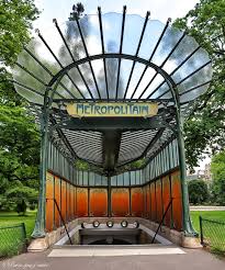 L Edicule Guimard De La Station De Metro A Porte Dauphine Paris Paris Visite Metro Paris Lieu Insolite Paris