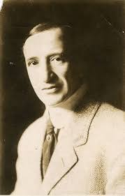 Lou Fields's Instagram, Twitter & Facebook