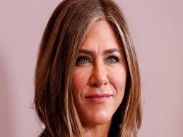 Jennifer aniston became a household after friends debuted back in 1994. Jennifer Aniston S Friends Co Stars Welcome Her On Instagram