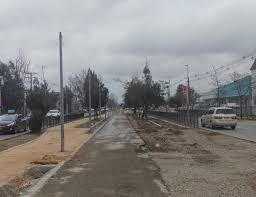 AUDIO) Lento avance presentan las obras de mejoramiento del bandejón  central de la avenida Aníbal León Bustos de Linares