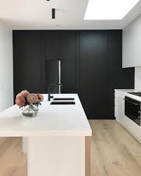 Potting bench ideas to make your outdoor space more beautiful. Kitchen Goals Loving The Sleek Black Cabinetry Against The White Island Bench In This Design By Heartlydesignstud Home Decor Kitchen Kitchen Decor Interior