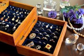 ハンドメイド diy 100均で作る アクセサリーboxで指輪やピアスをおしゃれに収納 ときめきスイッチをonにするメディア キュンコレ 指輪 収納 ピアス 収納 アクセサリー 収納 diy