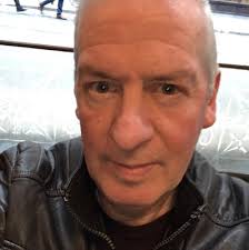 We've been keeping busy again this week with another new entry into the  charts....welcome hmv Southampton!