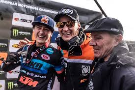 Harry dice a Stefan: "Tu mai campione..."