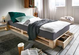 Bett aus paletten palette palletten bett palettenbetten möbel aus paletten palettenbett selber bauen schlafzimmermöbel palettenbett diy möbel schlafzimmer. Palettenbett Mit Schublade Von Infans Gunstig Bestellen Skanmobler