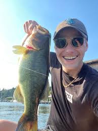 No scale at 20+ inches long and post spawn. So what do you think she weighs?