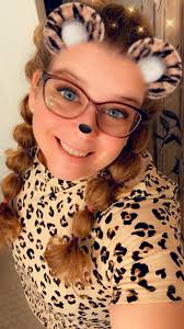 𝐈 𝐤𝐧𝐨𝐰 𝐡𝐨𝐰 𝐢𝐭 𝐟𝐞𝐞𝐥𝐬 𝐭𝐨 𝐠𝐫𝐢𝐞𝐯𝐞 𝐭𝐡𝐞 𝐥𝐢𝐟𝐞 𝐲𝐨𝐮  𝐨𝐧𝐜𝐞 𝐡𝐚𝐝." I was just 13 when my world changed. The constant pain,  the crushing fatigue, and the endless doctor visits became