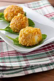 Sistematele nella teglia foderata con carta forno e versate l'olio rimasto (se avete uno spruzzino per olio usatelo per ricoprire uniformemente le polpette con l'olio). Polpette Di Patate Al Forno Senza Uova Light Quella Lucina Nella Cucina