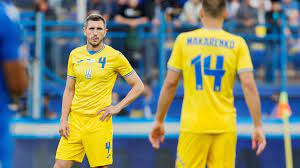 Вся игра на второй передаче, мда. Euro 2020 Uefa Fordert Ukraine Zu Anderung Der Trikots Auf Nach Russischen Protesten Eurosport