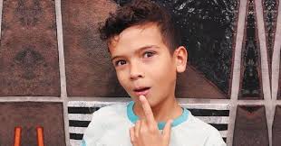 Shae bennett is a youtube star who is famous for his posts on the channel named, the ohana adventure. Wyatt Bennett Meet The Youtuber Member Of The Bennet Family