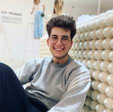 We are looking forward to the performance in rotterdam. Der Schweizer Beitrag Fur Den Esc 2020 Repondez Moi Von Gjon S Tears Esc Kompakt
