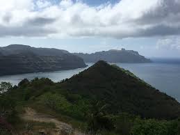 Chanté par jacques brel et source d'inspiration du peintre paul gauguin, l'archipel des marquises est constitué d'un groupe d'îles, dressées telles des forteresses vert sombre, en plein bleu indigo du pacifique. Nuku Hiva Iles Marquises Polynesie Francaise Comptroller Bay Bild Von Nuku Hiva Marquesasinseln Tripadvisor