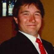 Sarah Senger's Instagram, Twitter & Facebook