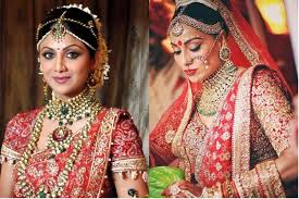 9 Most Expensive Wedding Dresses Worn By Bollywood Actresses Shilpa Shetty S Was For Rs 50 Lakh Riteish and genelia had two wedding celebrations, clearly showing respect to genelia looked beautiful, dressed in a red and gold bridal saree, designed by neeta lulla. 9 most expensive wedding dresses worn