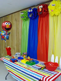 Like Having Elmo On Table Holding Balloons Sesame Street Birthday Elmo Birthday Party Sesame Street Birthday Party