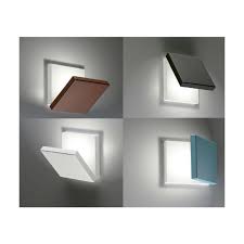 Quelle che state ammirando sono delle suggestive applique da parete dove la particolare attenzione al design ed alle tecnologie di ultima generazione si fondono alla perfezione andando ad evocare antiche forme ed incarnando la bellezza. Conex Illuminazione Applique Moderna Led Spy Conex Lampade