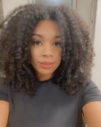 Amber Trahan's Instagram, Twitter & Facebook