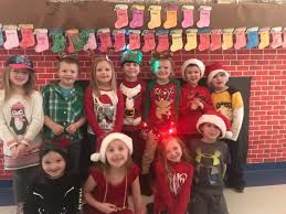 It's the time of year for christmas music, holiday cheer, gifts, and food galore. Ses Christmas Spirit Week Wear Your Stinnett Elementary School Facebook