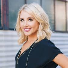 Sara Brooks's Instagram, Twitter & Facebook