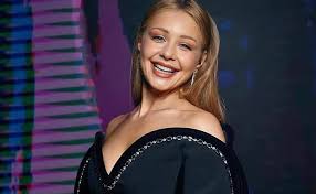 22 серпня 2019 року тіна кароль представила кліп на пісню «вабити». Tina Karol Nameknula Na Novye Otnosheniya Vlyublena Kak Dura Tv Ua