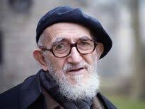 Affaire Abbé Pierre : monuments, rues, écoles… Faut-il effacer le nom du  prêtre, accusé de violences sexuelles, de l'espace public ?