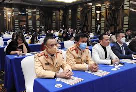 Bão ngầm là bộ phim nối sóng sau khi phố trong làng kết thúc. Bao Ngáº§m Há»©a Háº¹n Má»™t Bom Táº¥n Phim Trinh Tham Hinh Sá»± Bao Dan Tá»™c Va Phat Triá»ƒn