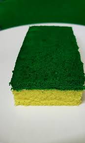 Mungkin kerana setiap hari 'bermain' dengan sabun, hati kecilnya mula terdetik untuk menghasilkan produk cucian. Patutlah Viral Kek Span Cuci Pinggan Ni Mudah Je Nak Buat Guna Loyang 9 X 11 Dapat 11 Biji Menarik Keluarga