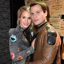 Rocco s double trouble jennifer mendez. Nach Zoff Mit Angelina Heger Rocco Stark Verfasst Mysteriosen Facebook Post Intouch Rocco Stark Home Fashion Sommerhaus
