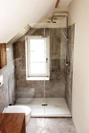 Denn wo sonst sind sie den. Massgefertigte Begehbare Dusche Mit Dachschrage Badezimmer Dachschrage Begehbare Dusche Badezimmer Dachgeschoss