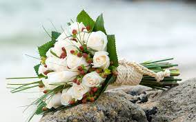 Visualizza altre idee su fiori, composizioni floreali, composizione di fiori. Bouquet 50 Anni Di Matrimonio La Festa Dalle Tonalita D Oro