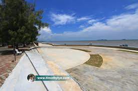 Pantai murni (pure beach) is located in yan besar town which is about 32 km from sungai petani town. Pantai Murni Yan Kedah
