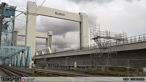Deze pagina is voor het laatst bewerkt op 21 jul 2021 om 23:33. Transport Online Haringvlietbrug Tijdelijk Gesloten Voor Schepen Hoger Dan 13 Meter