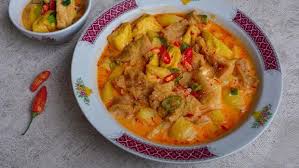 Resep sambal goreng kentang campur hati ampela dan pete memang cocok buat teman nasi plus sup. 9 Menu Lebaran Idul Fitri Khas Indonesia Yang Sedap