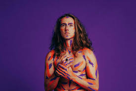 Jun 07, 2021 · vitor kley está namorando a atriz carolina loureiro, que vive em portugal, e após quatro meses separados, ele a reencontrou no país europeu. Vitor Kley Lanca O Album A Bolha Com Parcerias Com Vitao E Jao