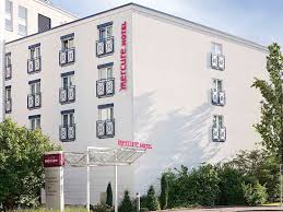 Location, route maps, live departures and arrivals etc. 4 Star Hotel Stuttgart Airport Messe Mercure All