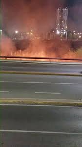 Los hechos ocurrieron en la colonia la fama ii en la calle coatl y xitle y el fuego afectó a dos habitaciones que estaban en la. Telediario Mty Moviliza Incendio En El Rio Santa Catarina Facebook