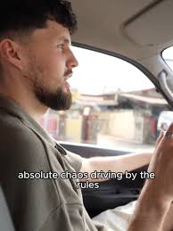 Foreigner tries Driving in Manila, this is Impossible!