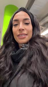 Cat Mommy's Einkauf für ihre Katzenbabys