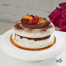 Un tort deosebit atât pentru amatorii de ciocolată, dar mai ales pentru fanii bezelelor. Tort De Bezea Ciocolata Pret 199 00 Lei Floria Ro